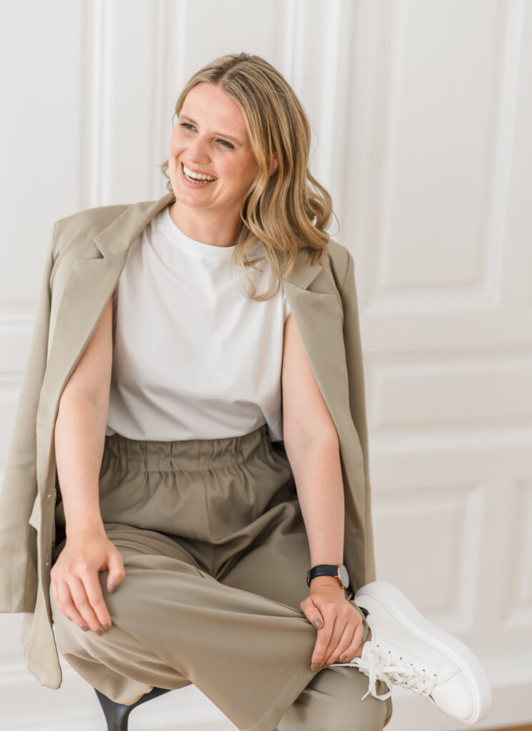 Portrait von Elena Stelzig, Unternehmensberaterin und Effizienz-Coach